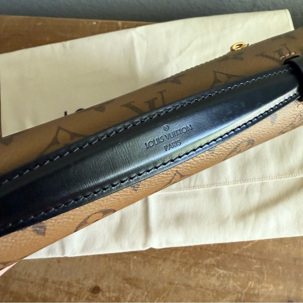 Authentic Louis Vuitton Pochette Metis Reverse Monogram Crossbody Bag - Picture 3 of 14